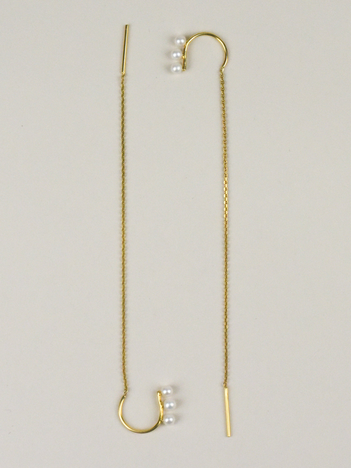 Chain pearl earrings
