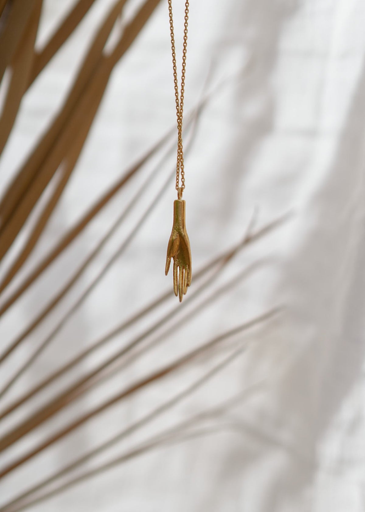Hand necklace