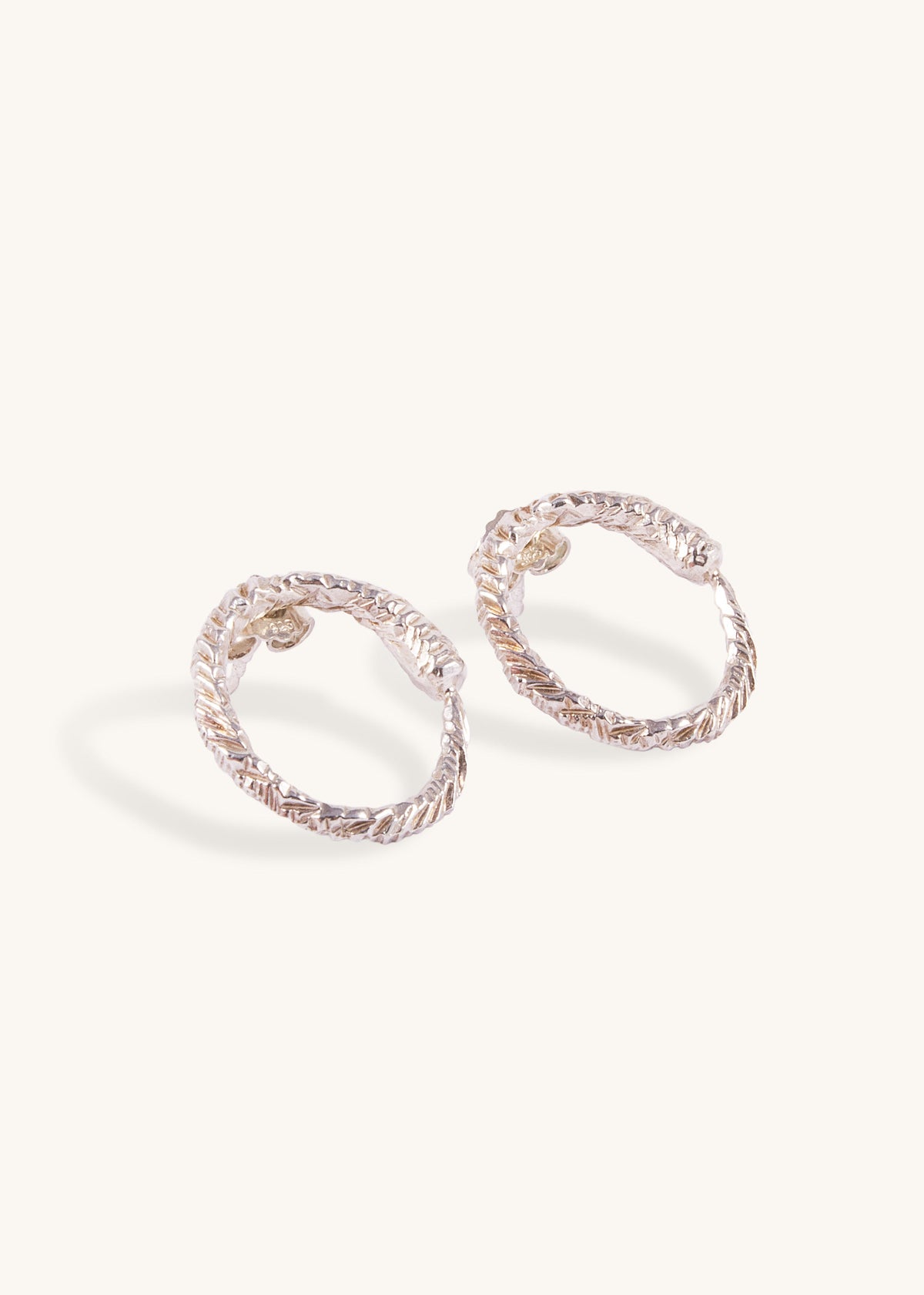 Comets oval earrings