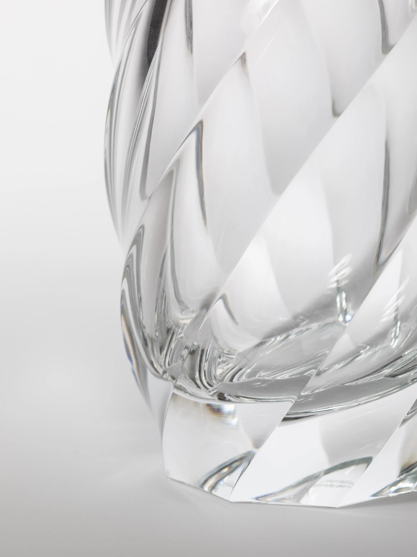 Tornado carafe