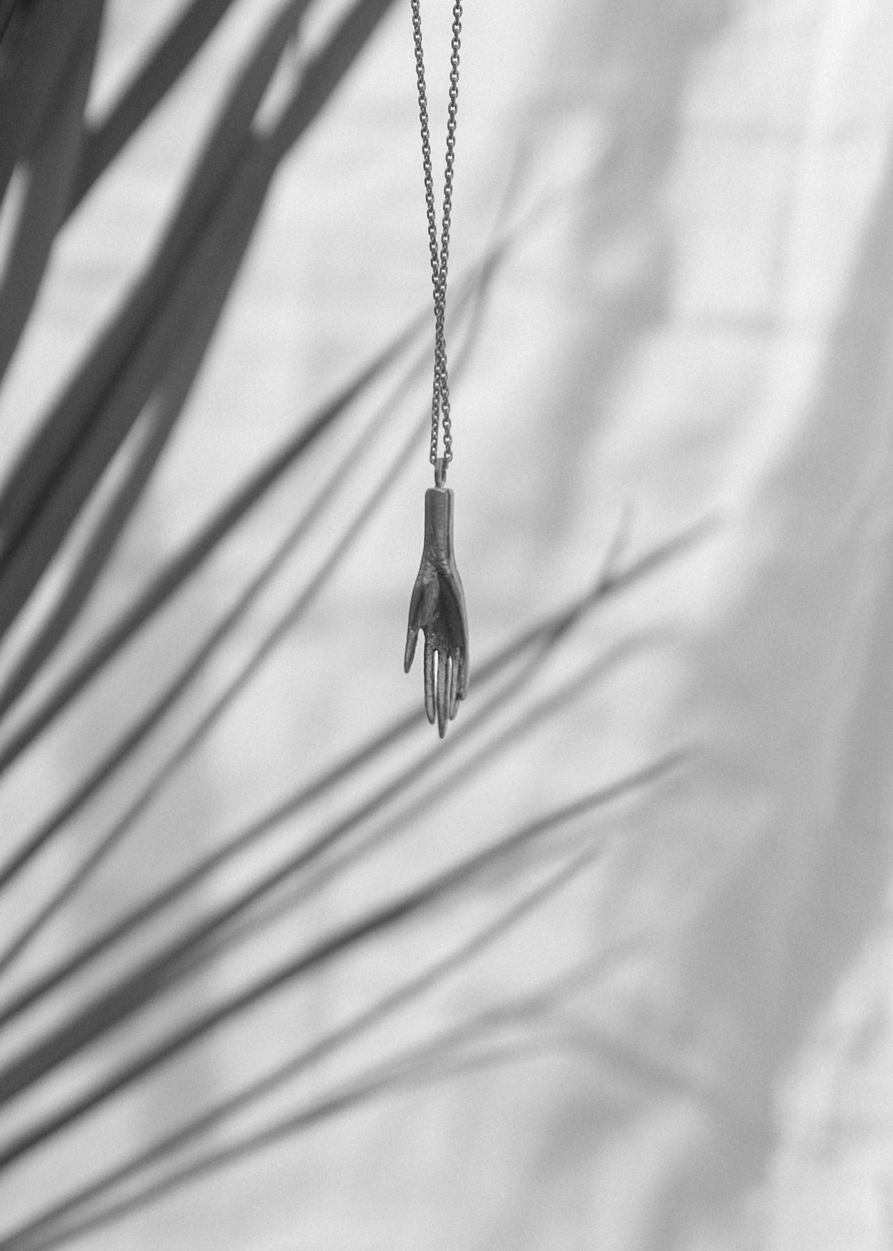 Hand necklace