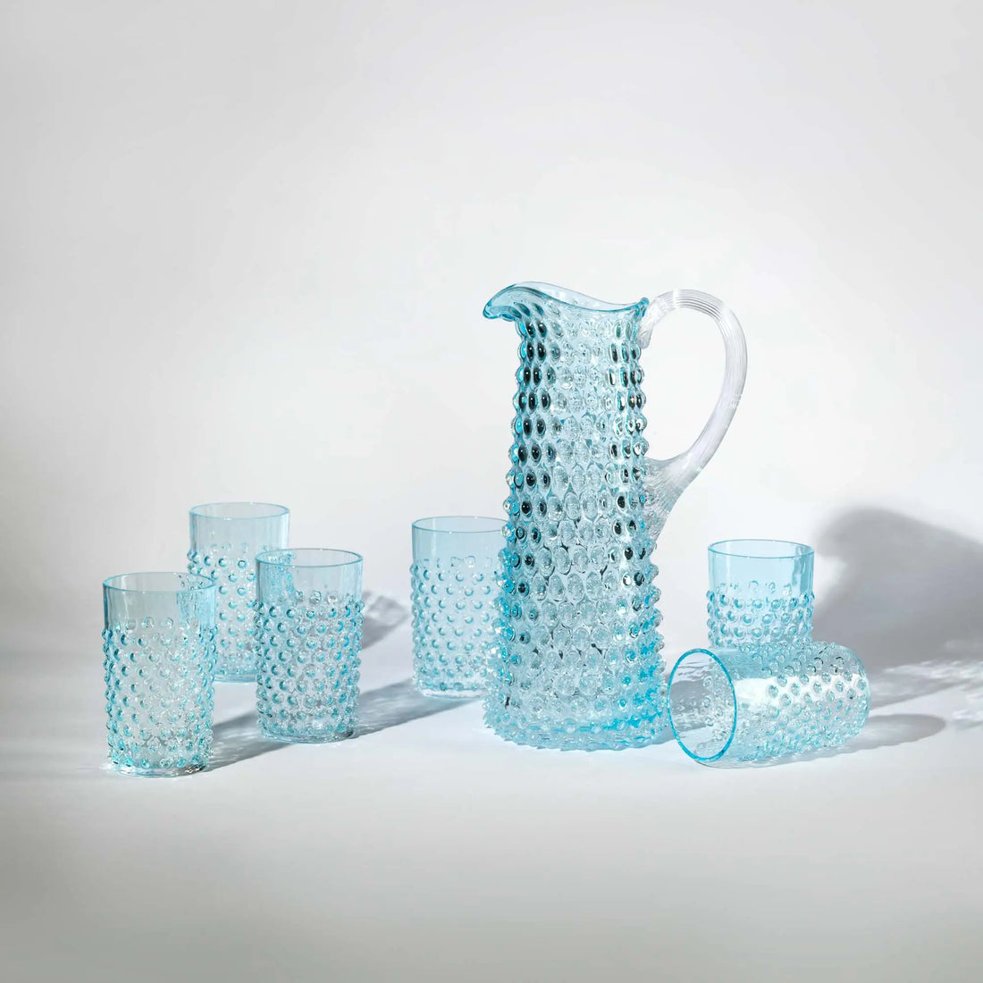 Hobnail vysoký džbán
