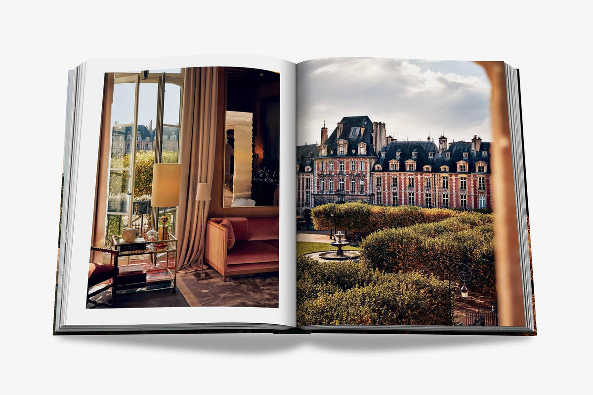 PARIS CHIC
