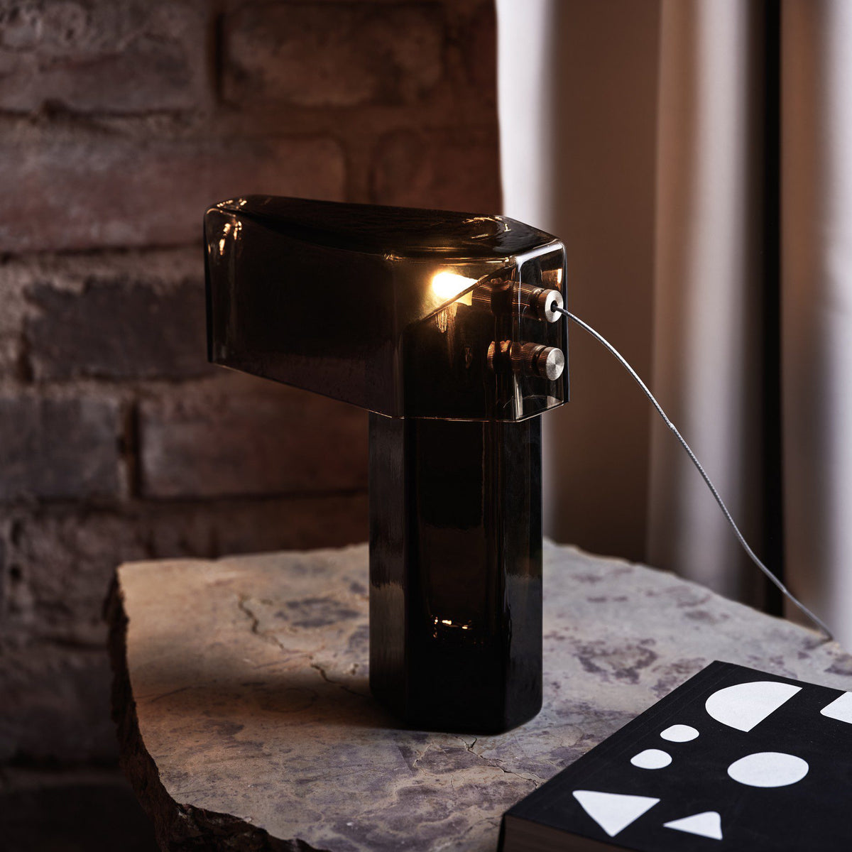 Zeitgeist stolní lampa