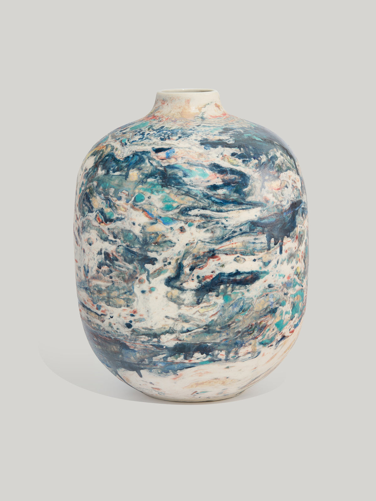 Marble vase large 2