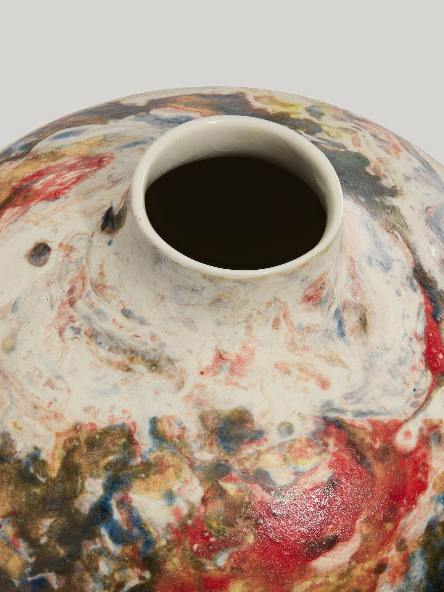 Marble vase large 3