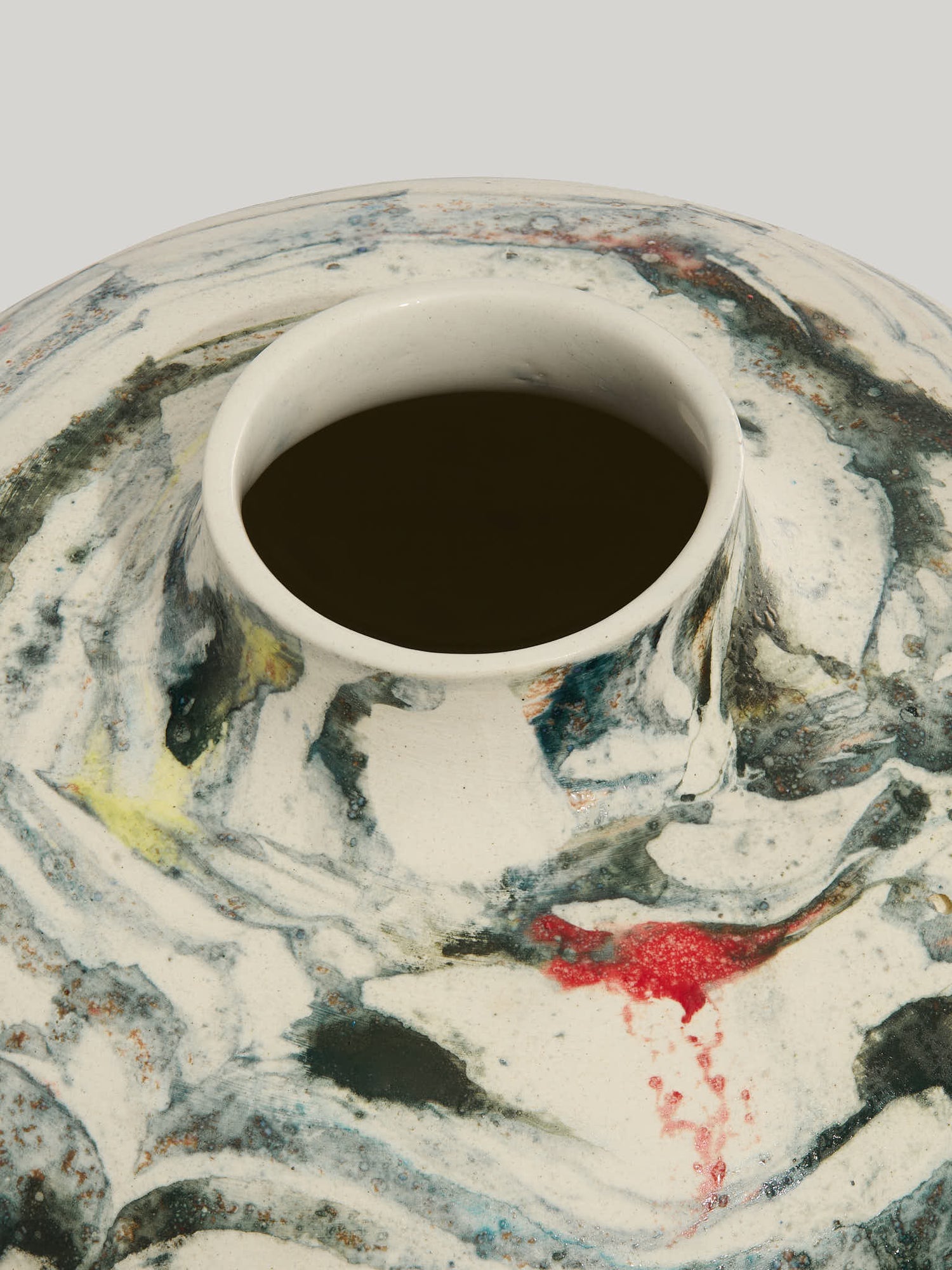 Marble vase small 2